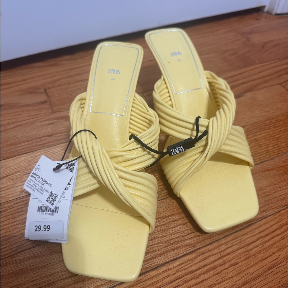 Zara Women's Yellow Sandals